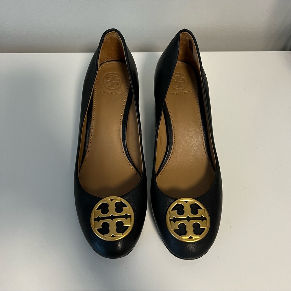 Tory Burch Black Leather Benton 50 MM Pumps Women's Size 6.5